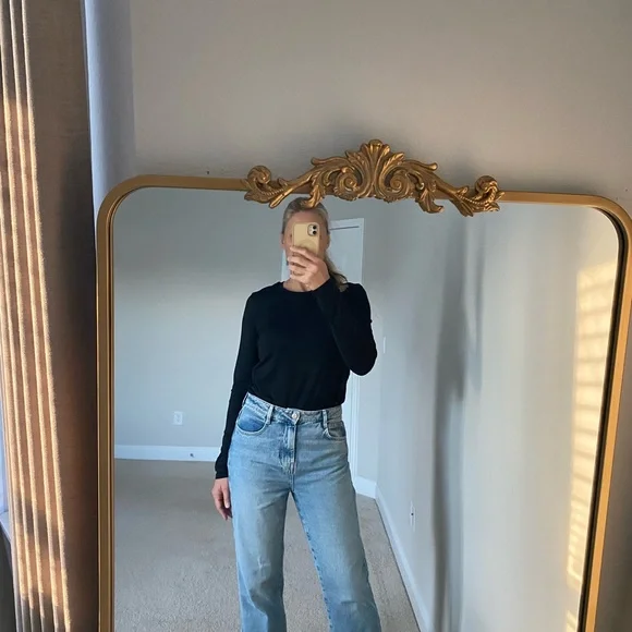 ALO Yoga Black Long Sleeve Top - Picture 3 of 4